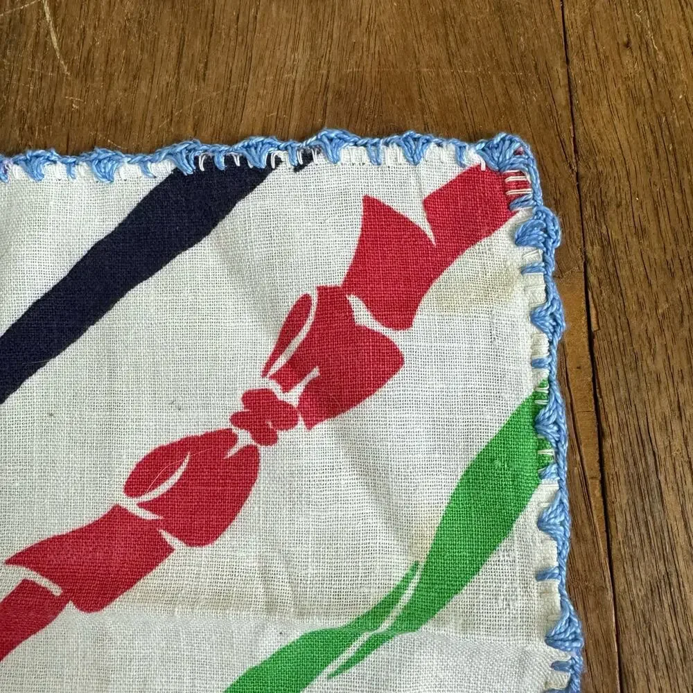 Vintage Ribbon print small table cloth‎ and set of 4 cloth napkins/placemats